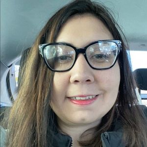 Meet your Posher, Emily
